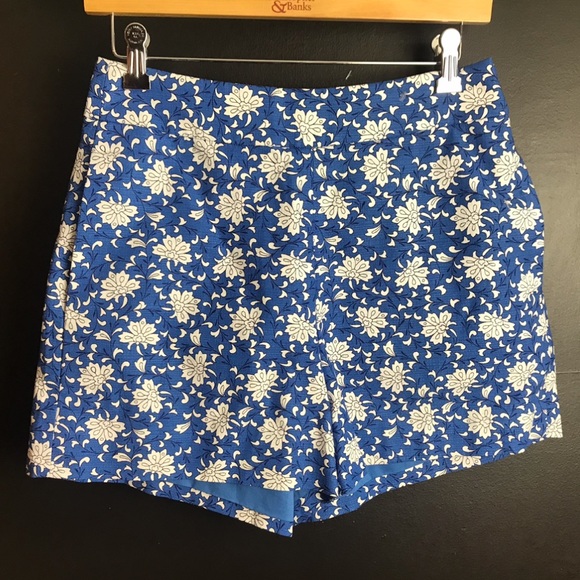New J. CREW Trouser Shorts in Night Sky Blue Block Print Floral Blue Black White - Picture 5 of 12